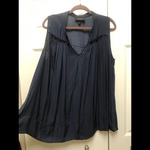 Navy sleeveless v-neck swing top sz 14w  NWOT